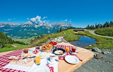 Breakfast on the mountain